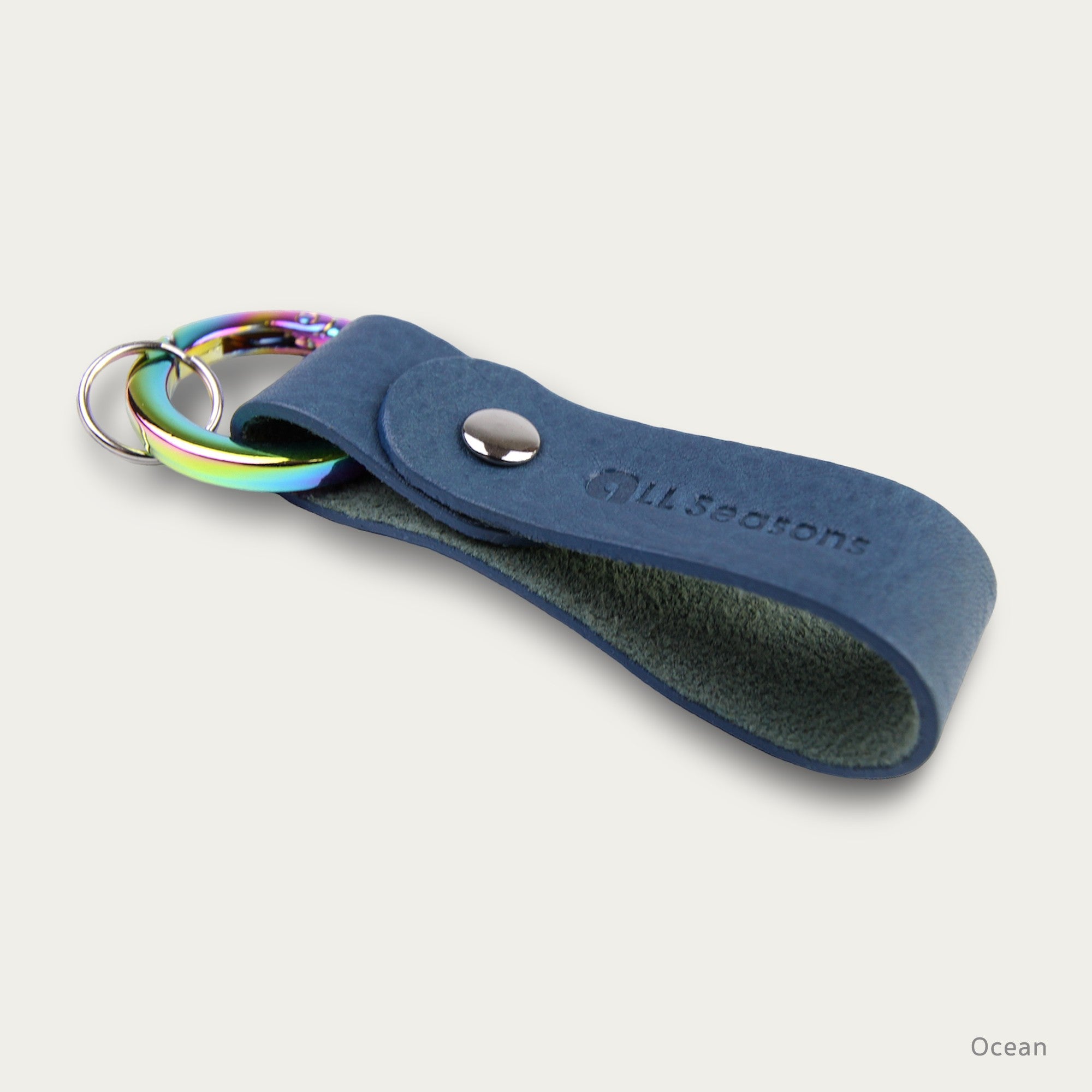 A Rainbow Circular Keychain [Mill Grain Leather] V.4